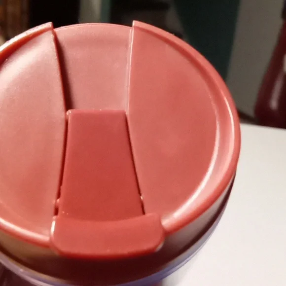 Valentine's Day Starbucks travel mug Excellent condition 💋 - Picture 7 of 7